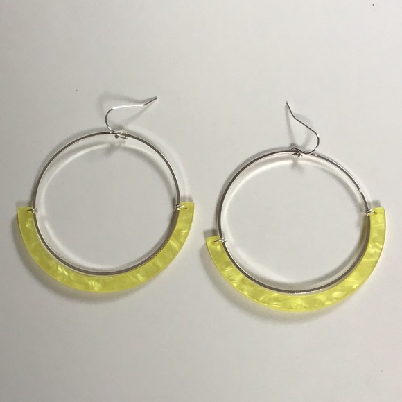 Jewelry - Hoop earrings in yellow & silver NWT